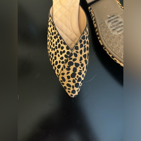 Pointed Toe Slides - Picture 3 of 4